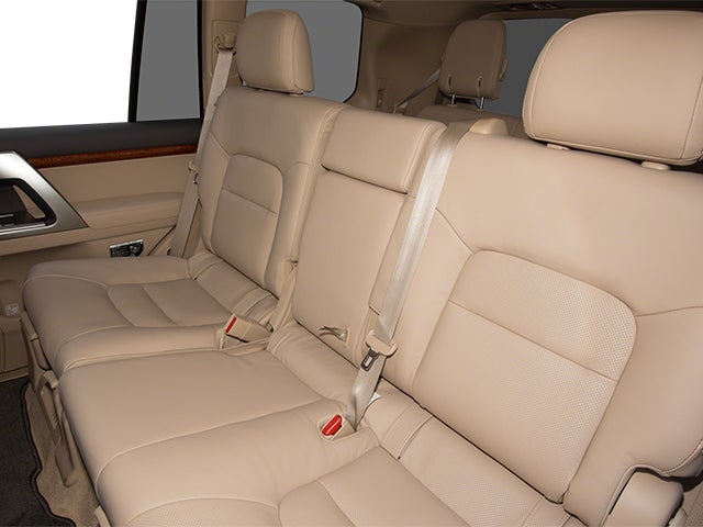 2013 Toyota Land Cruiser V8