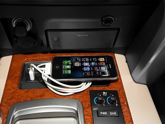 2013 Toyota Land Cruiser V8