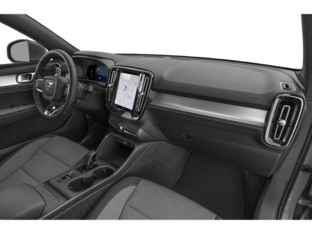 2024 Volvo XC40 B5 Plus Bright Theme