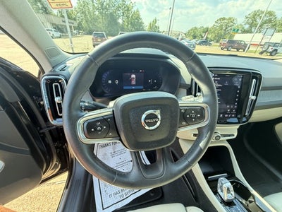 2024 Volvo XC40 B5 Plus Bright Theme